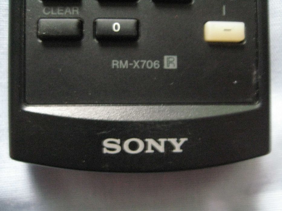 Продавам дистанционни за авто CD Sony и други