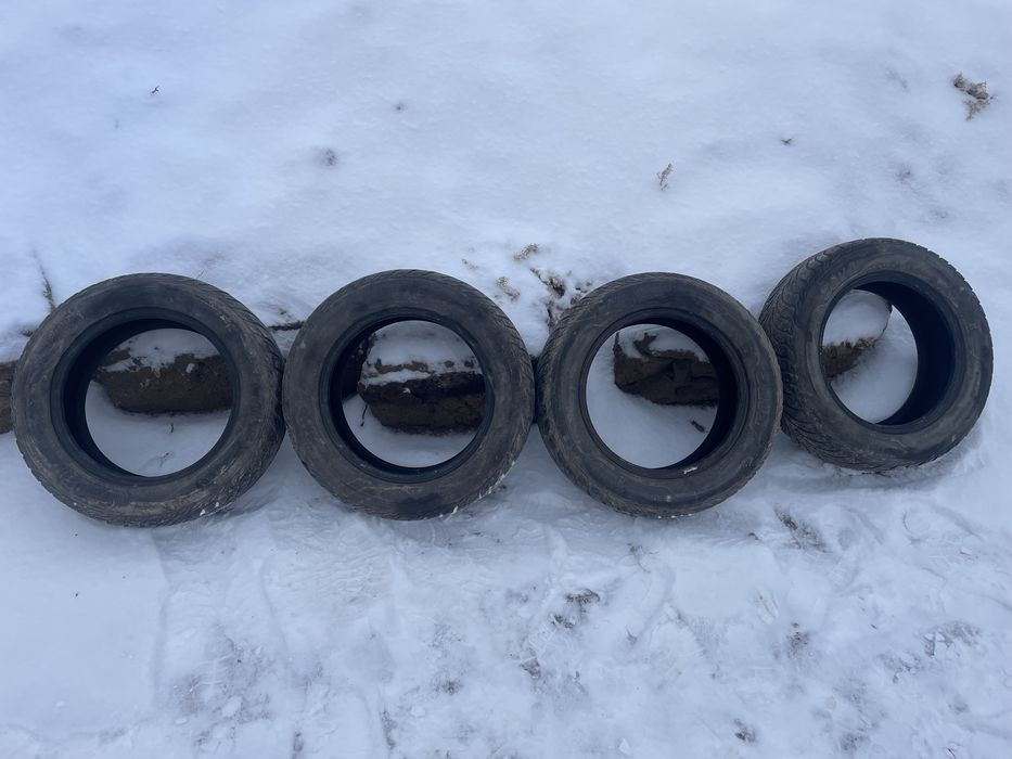 Всесезонные зимние шины 185/65/R15.