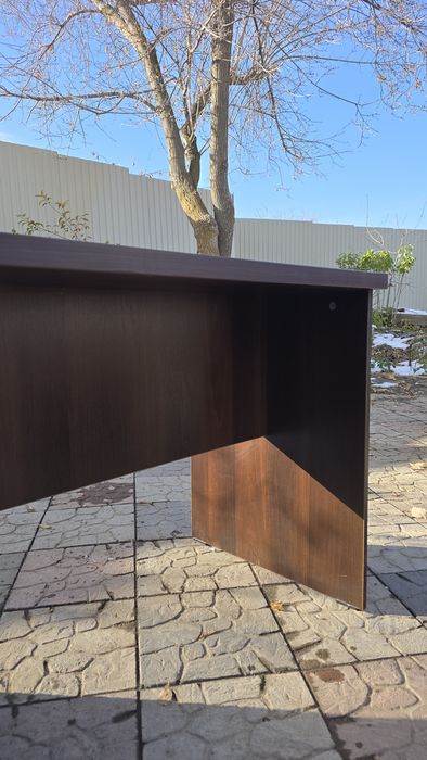 Стол письменный продам