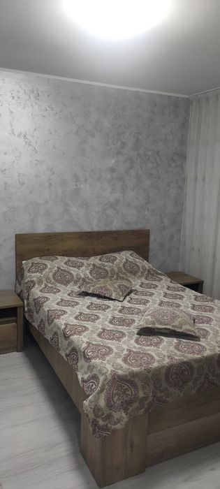 Închiriez apartament cu o camera/Faleza./Fac. Medicina