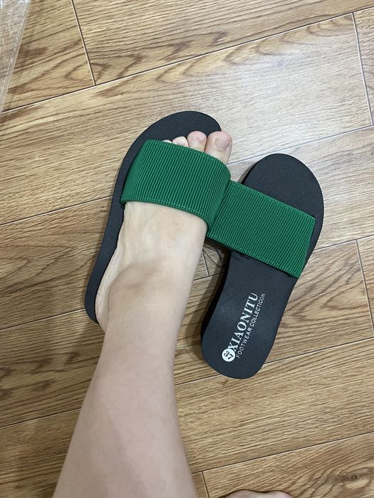 Легкая удобная шлепка