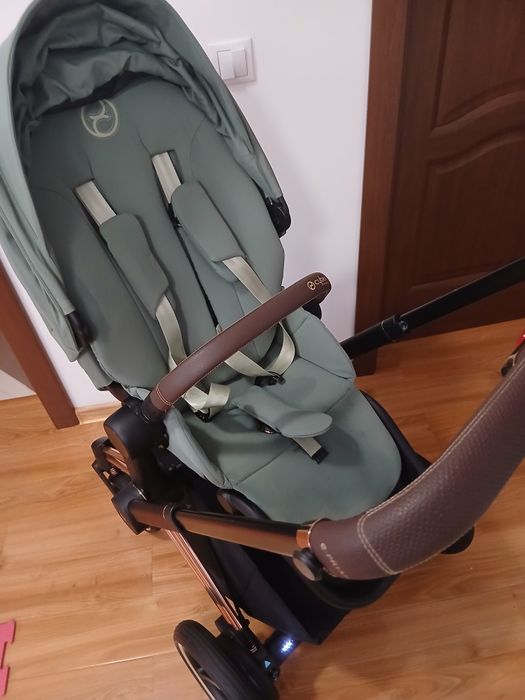 Cărucior Cybex e-Priam 4 în 1  Green Leaf – Stare Excelentă / Ca Nou