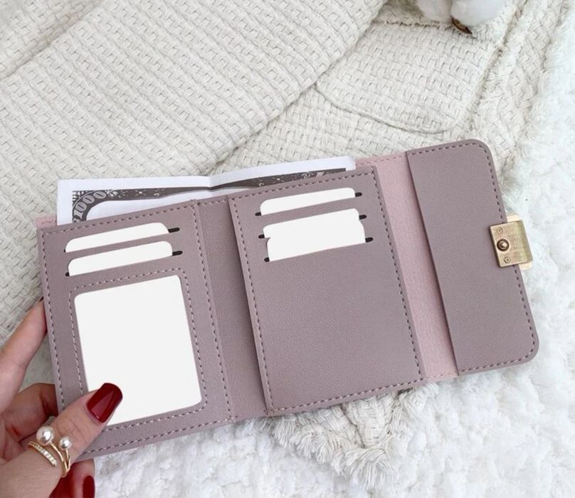 Дамско портмоне