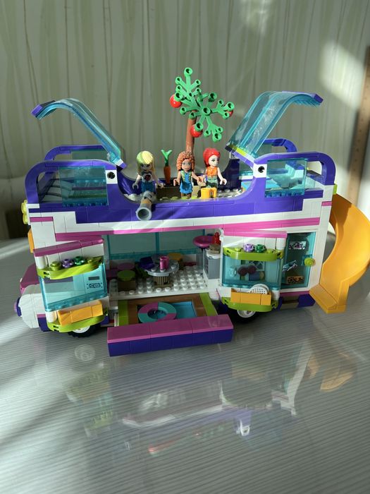 Продам конструктор Lego friends
