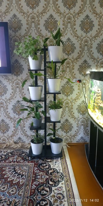 Подставка для цветов из дерева