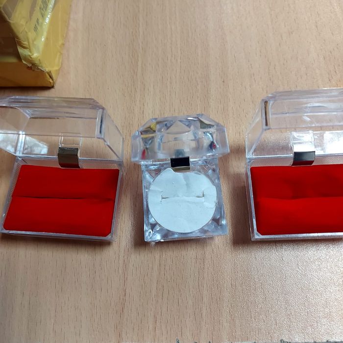 Продаются футляры