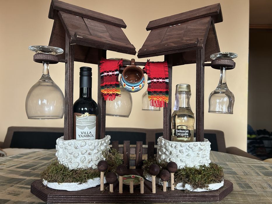 Сувенир декоративен кладенец с чаши