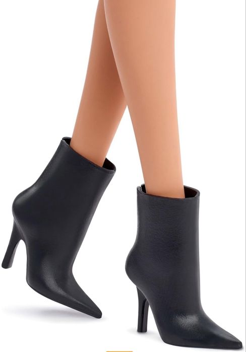 Кукла Barbie Basics Model 01 Collector Doll