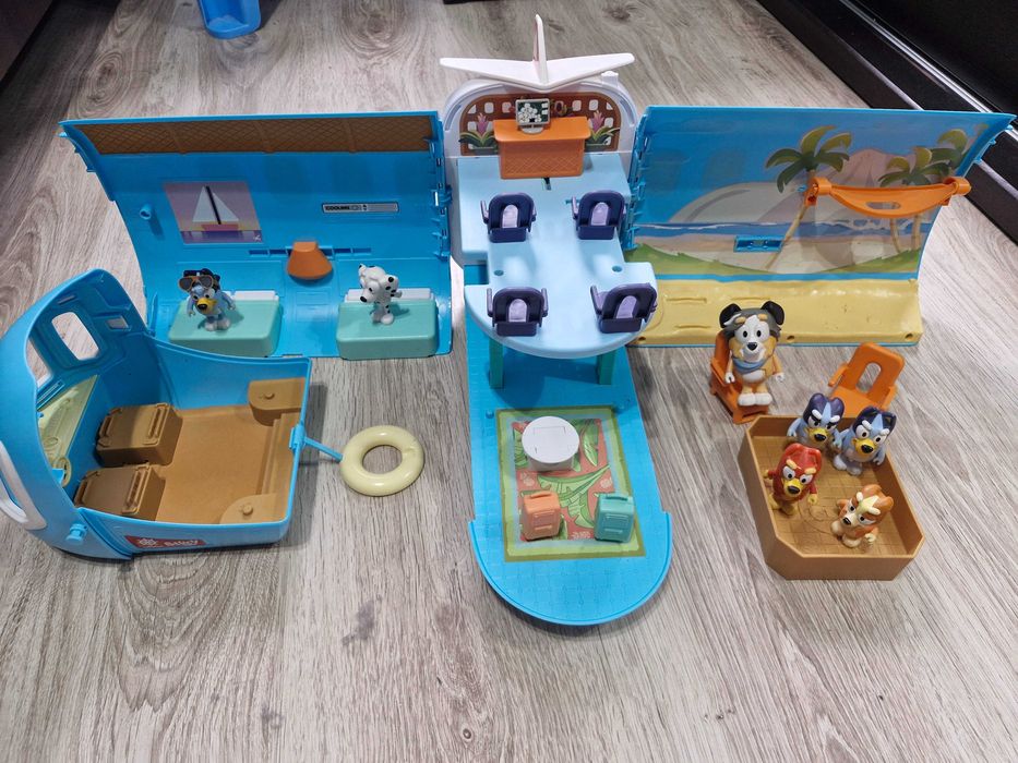 Casuta Bluey si Bingo