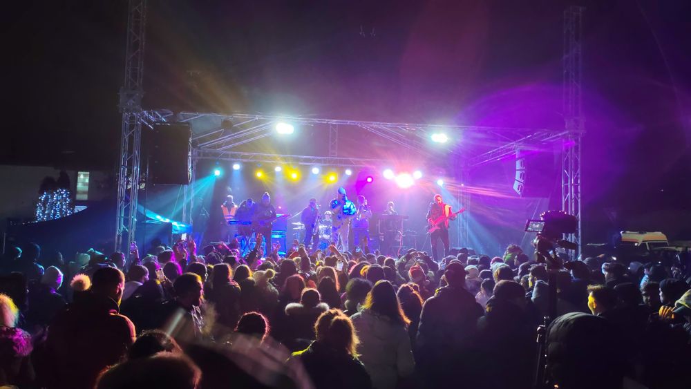 Scena completa pentru concerte, nunta, botez, zile comuna, conferinte