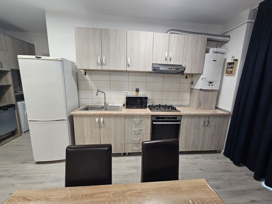 Închiriez apartament cu 3 camere - Bujorului Residence