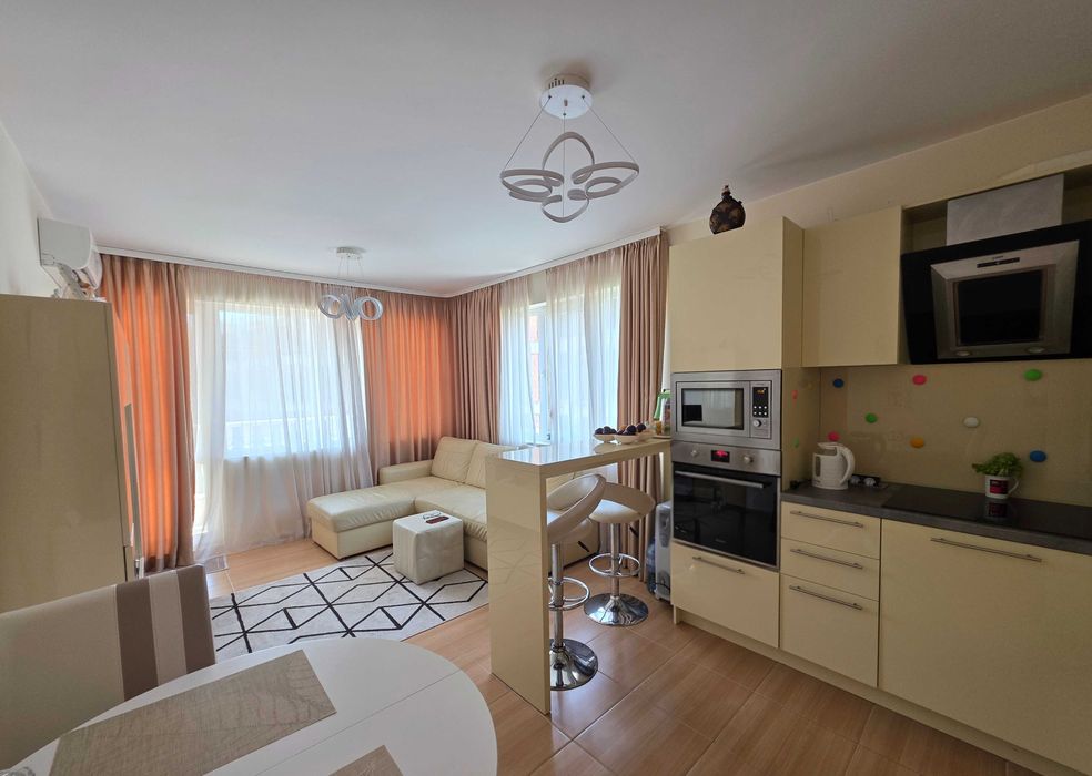 Продава се Тристаен апартамент в Несебър - 77 кв.м за 1558 €/кв.м - Снимка #2