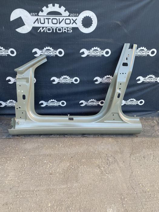 Prag stanga fata Tesla Model 3 Highland an 2023-prezent