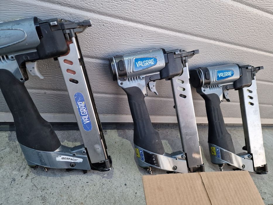 Capsator Pneumatic cu coroană lată INDUSTRIAL Bostitch BCS2 de 38 mm (