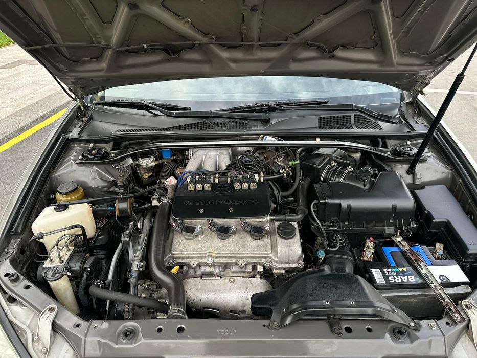 Тойота Камри 30 продам срочно