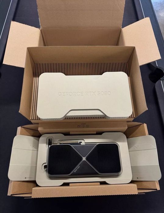 Nvidia RTX 5080 Founders Edition Видеокарта