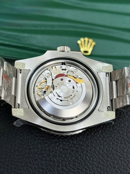 Rolex Submariner Date 40mm