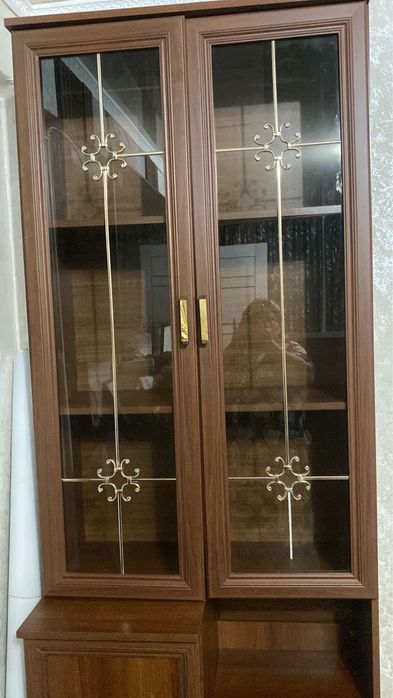 Прадам стенку для посуды