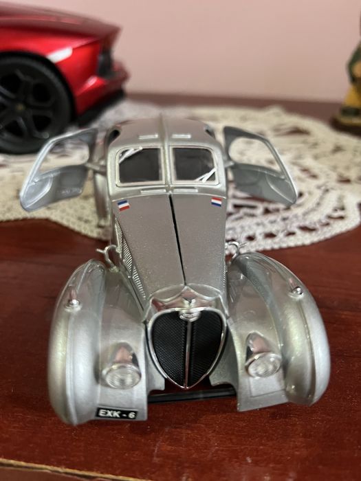Vind macheta Bugatti