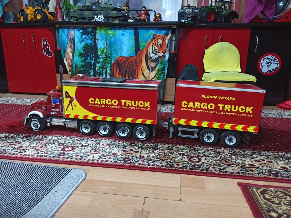 Camion convertit cu Radiocomanda Mack Bruder