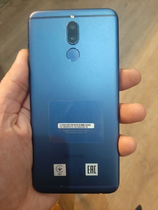 Продам телефон Huawei mate 10