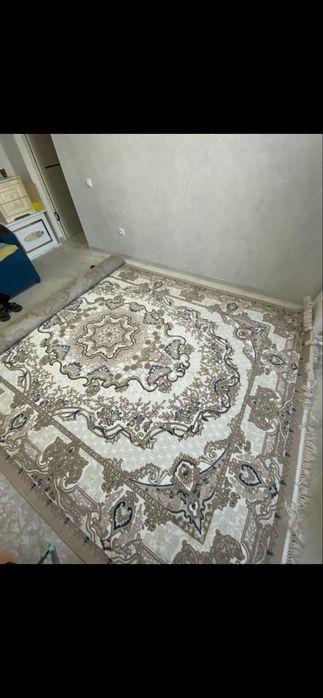 Кілем сатылады, продаётся ковёр