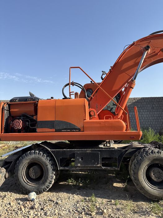 Dossan 210 экскаватор