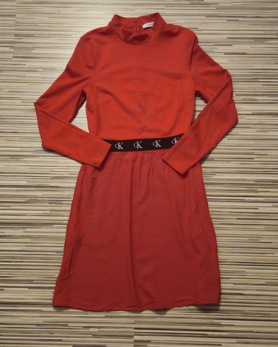 Rochie roșie Calvin Klein Jeans - Mărimea S (2021)