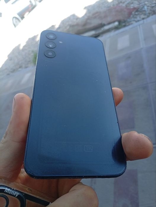 Samsung a24 srochna sotiladi