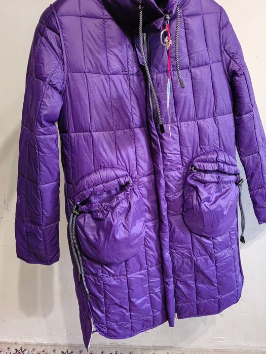 Продам ветровку женскую