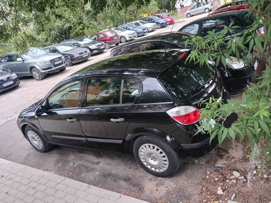 Mazda 3 1.6 tdi 2007 & opel astra 1.3 cdti 2006