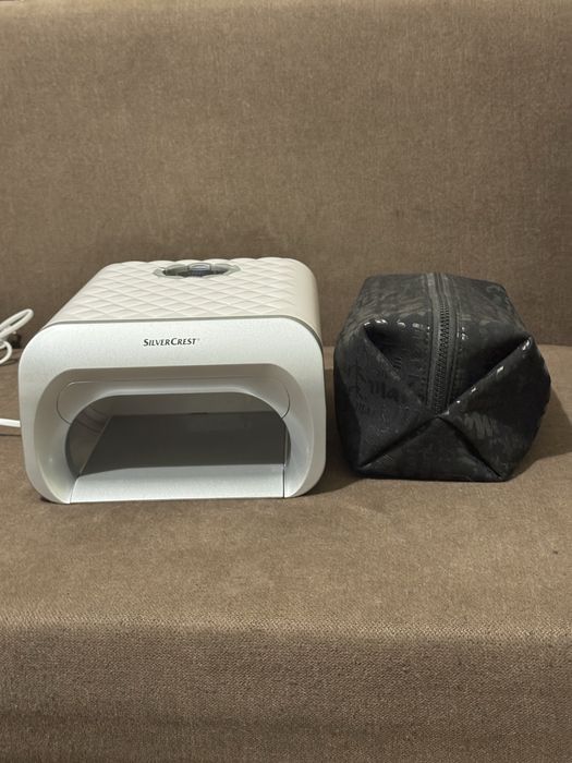 Комплект за гел лак - лампа и аксесоари