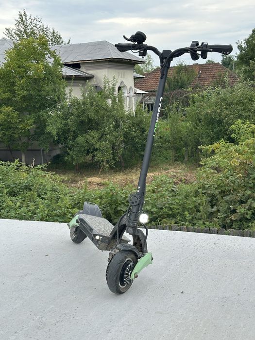 Vand trotineta electrica
