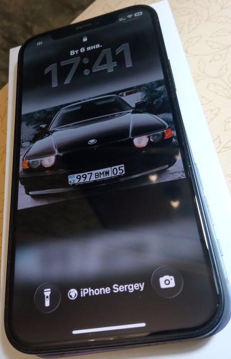 iPhone 12 в идеальном состоянии