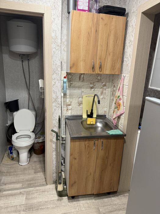 Продам квартиру на Камзина 160