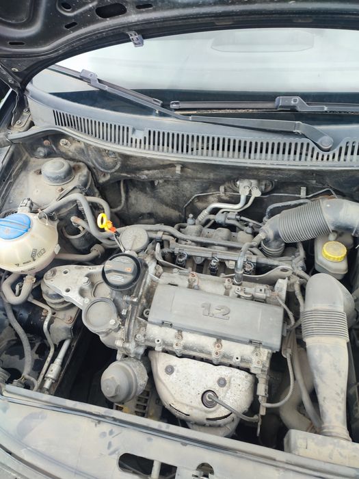 Dezmembrez vw polo 1.2 benzina