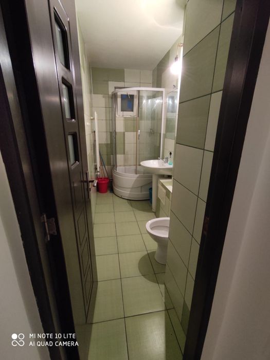 Inchiriez apartament cu 2 camere decomandat