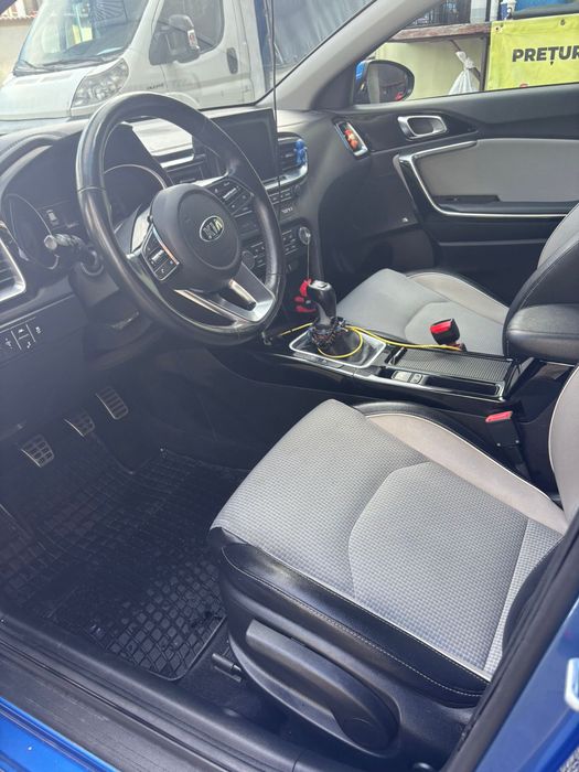 Kia Ceed 1.6 CRDi 136 CP an fabricație 2018 ,72.000 km reali verificare service autorizat KIA preț- Blitz in saptamana 22-27 iunie 11.000 euro