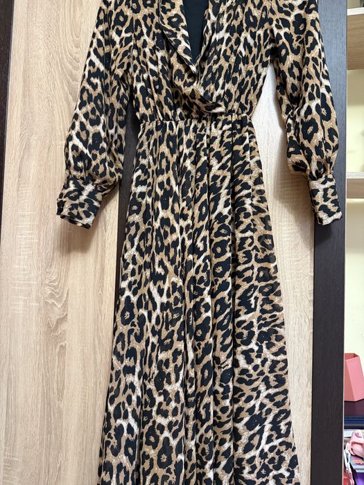 Красива рокля в леопардов принт