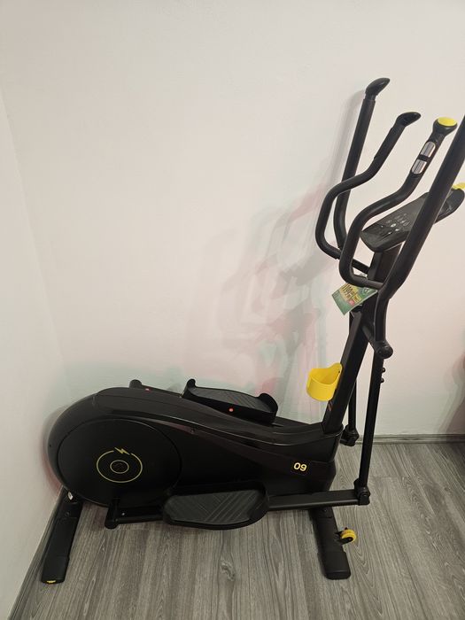 Bicicletă eliptică ca nouă