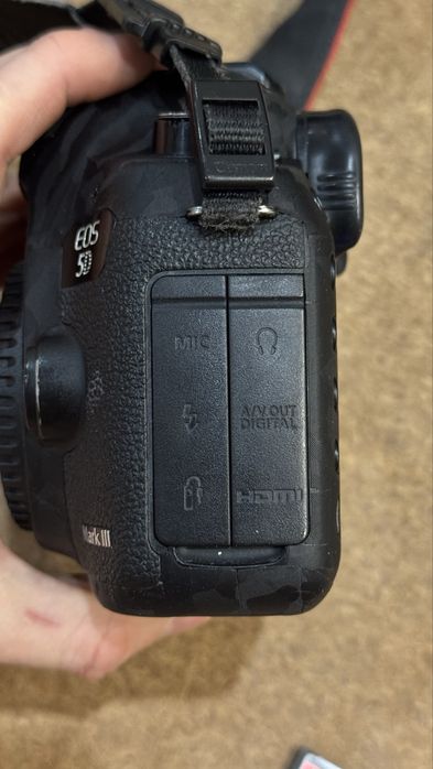 Продам Canon 5d mark 3. В отличном боевом состоянии
