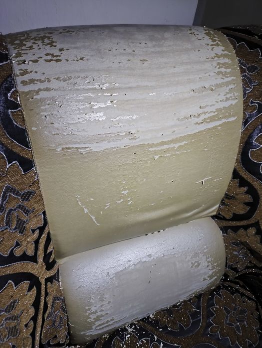 Диван и кресло срочна