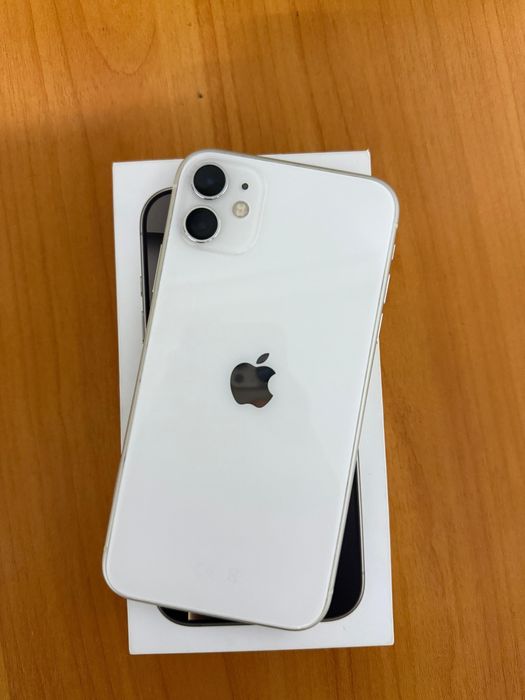 iPhone 11 белый