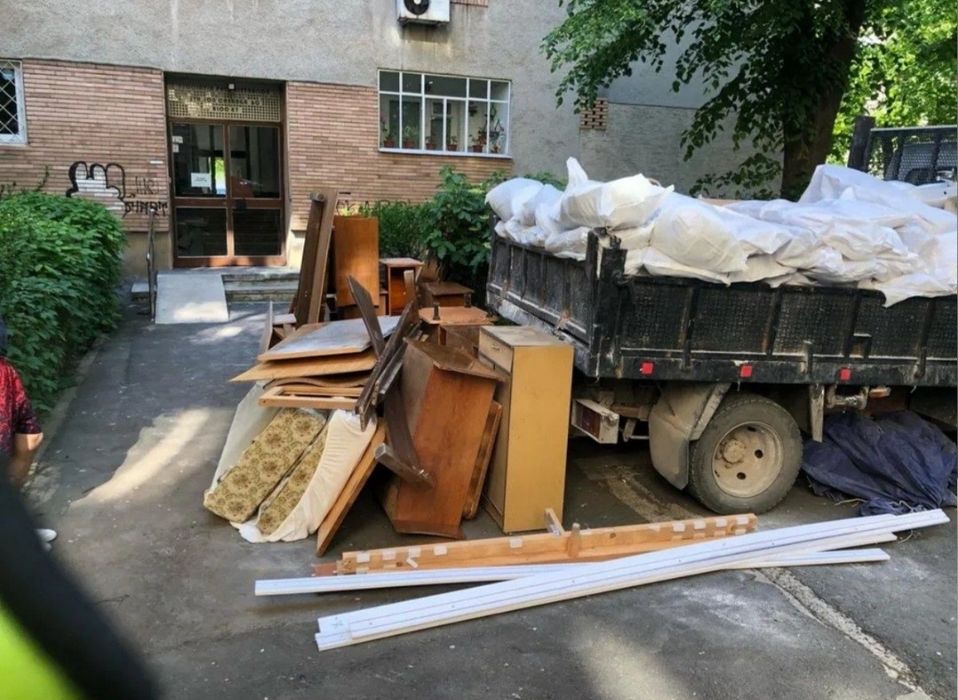 Oferim servicii complete de debarasări apartamente case poduri rapid și sigur
