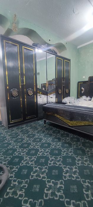 Спальный гарнитур