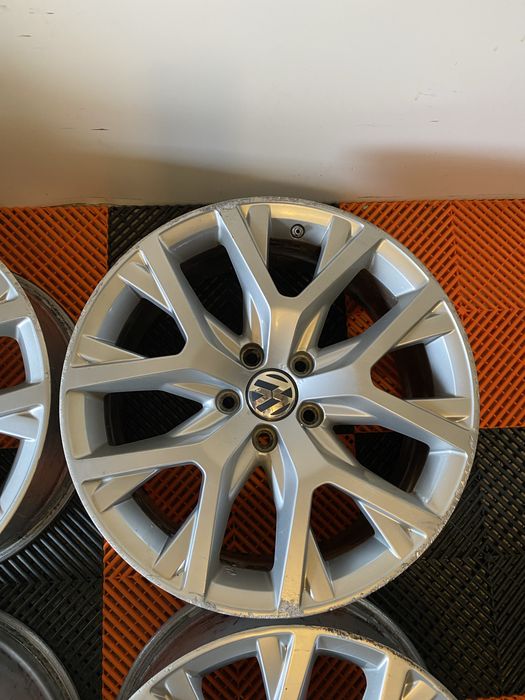 Jante originale Volkswagen passat alltrack , Arteon pe 18