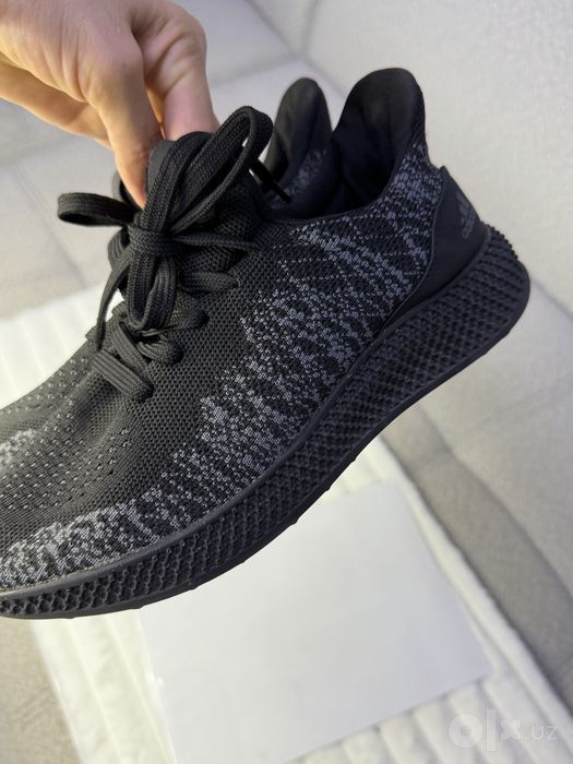 Adidas krasovka ayollar uchun