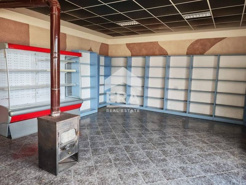 ЕКСКЛУЗИВНО! ЕРА Дръстър предлага за продажба търговска сграда в с. Су