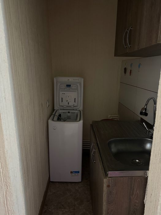 Garsoniera pentru inchiriere