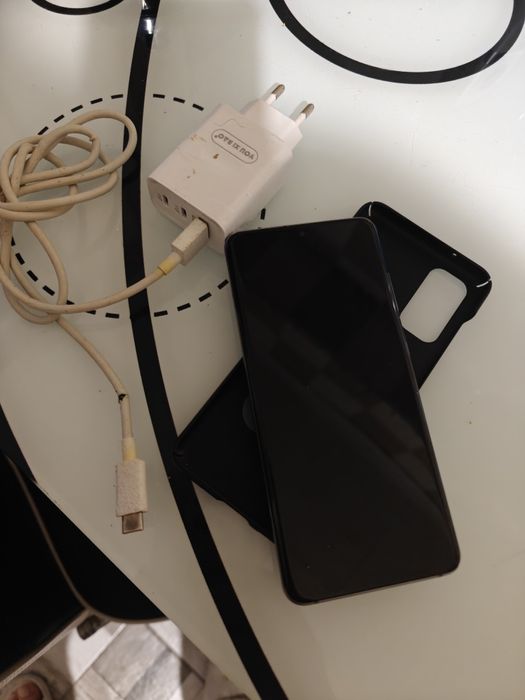 Samsung s20 că nou..